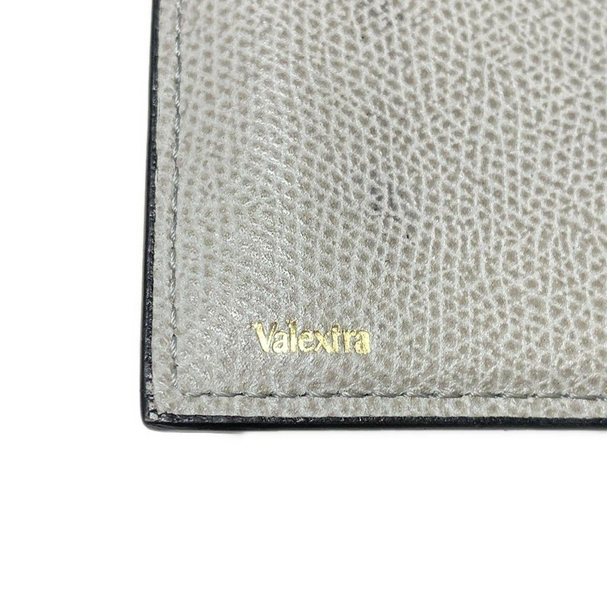m*0様 Valextra ヴァレクストラ イジィデ 三つ折り 財布 グレー 美 Valextra(ヴァレクストラ) 3つ折り財布 イジィデ ライトグレー