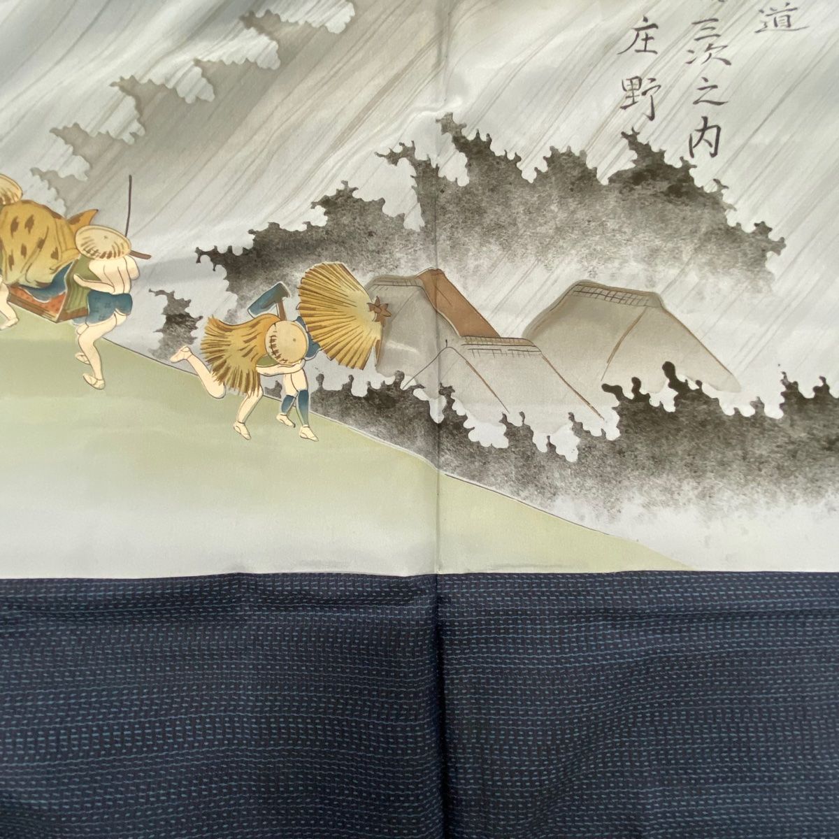 【凛々】９AE　中古品正絹男物紬の着物紺身丈145.5裄70.5