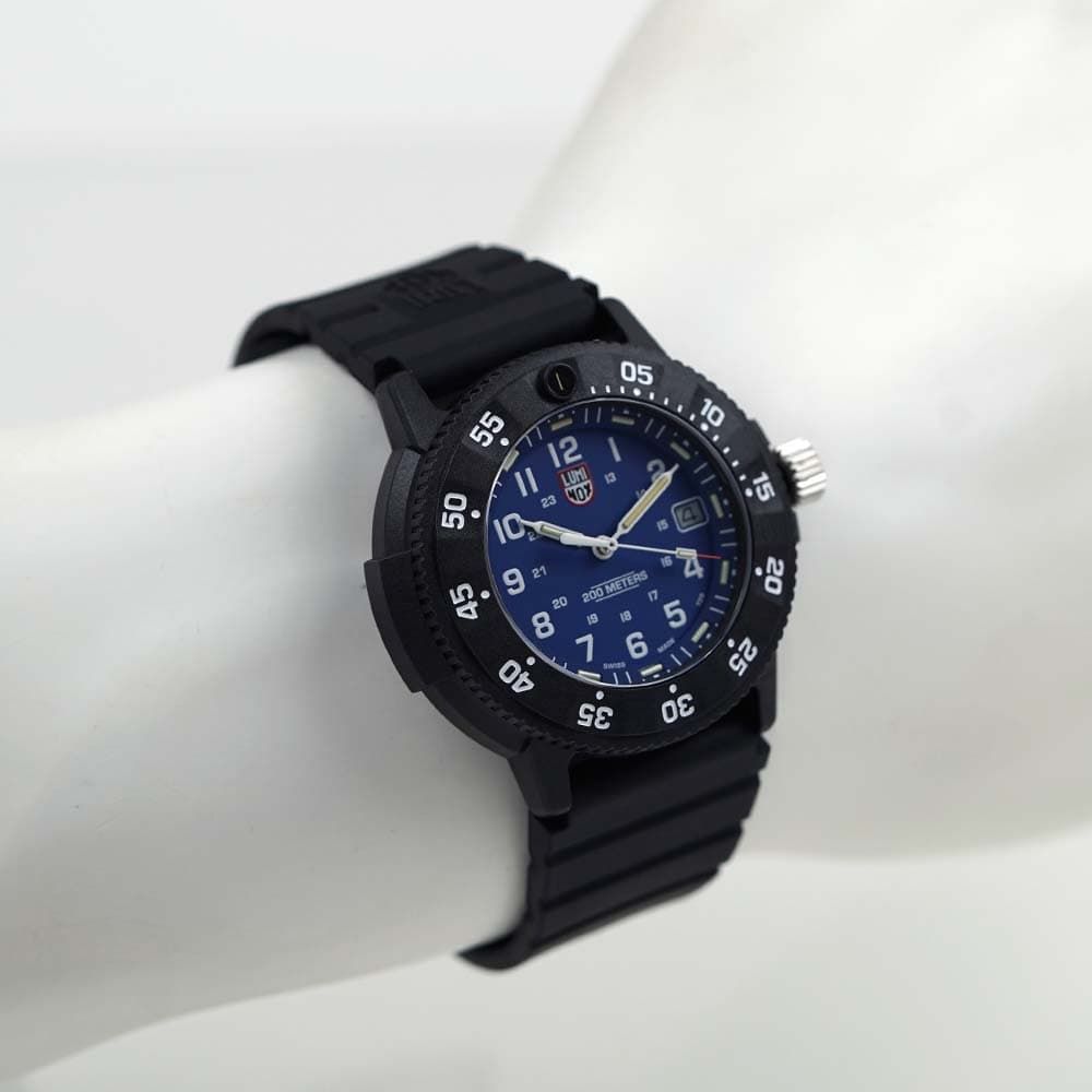 ルミノックス 腕時計 メンズ 日付カレンダー ブラック/ブルー BLACK