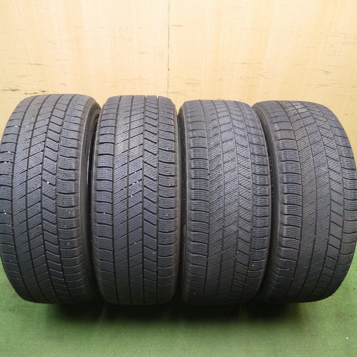 クラウンクロスオーバー 225/60R18 スタッドレス | ブリヂストン