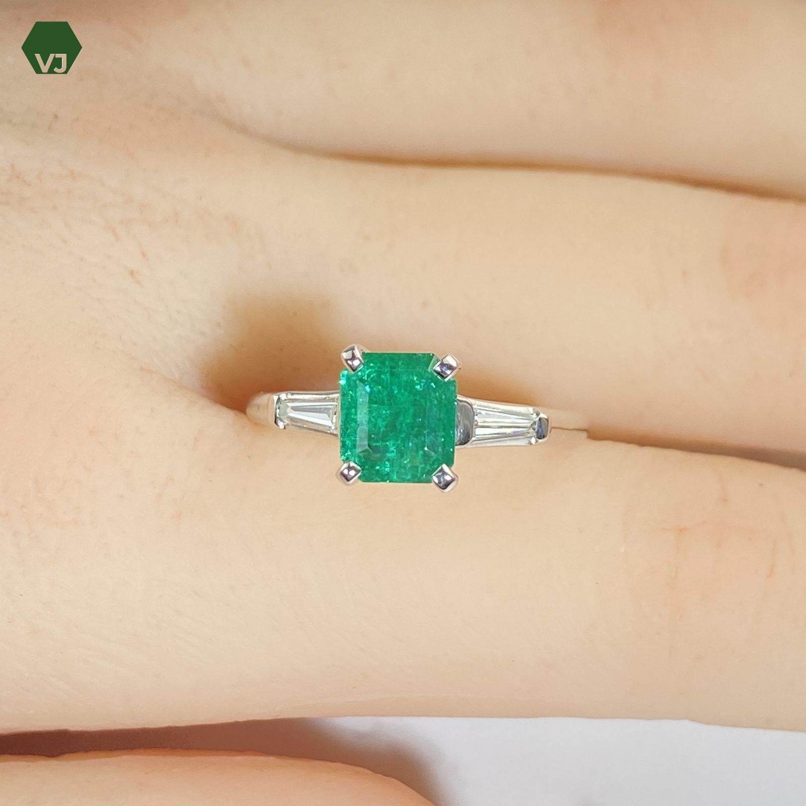 24-13】エメラルド ダイヤモンド リング E1.25ct【中古】【PT900】【15 