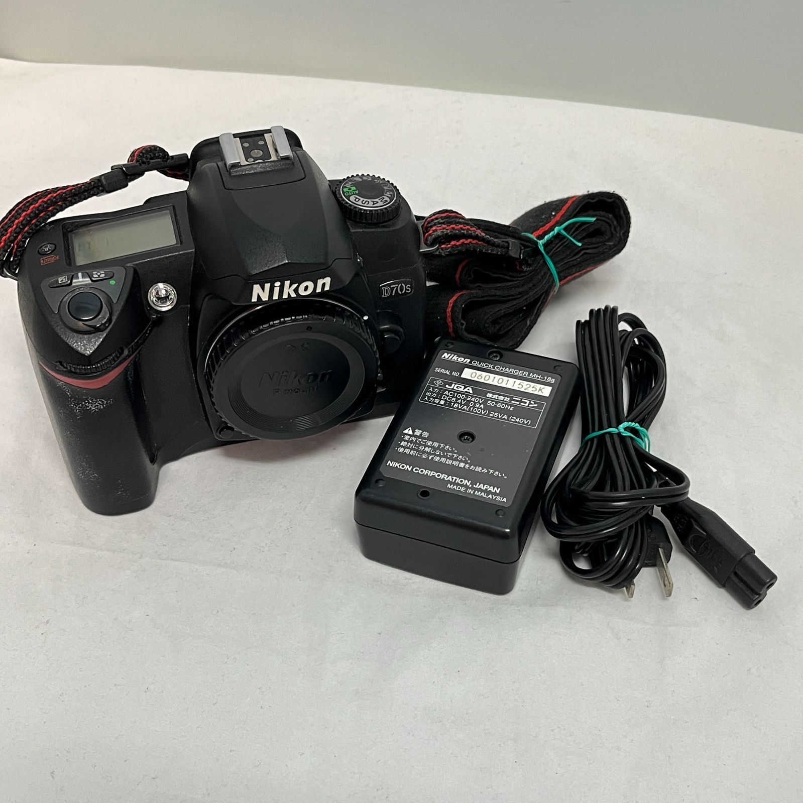 浜館64-319】【店舗併売品】Nikon ニコン 2005年製 D70Sデジタル一眼レフ ボディ 【中古品】 - メルカリ