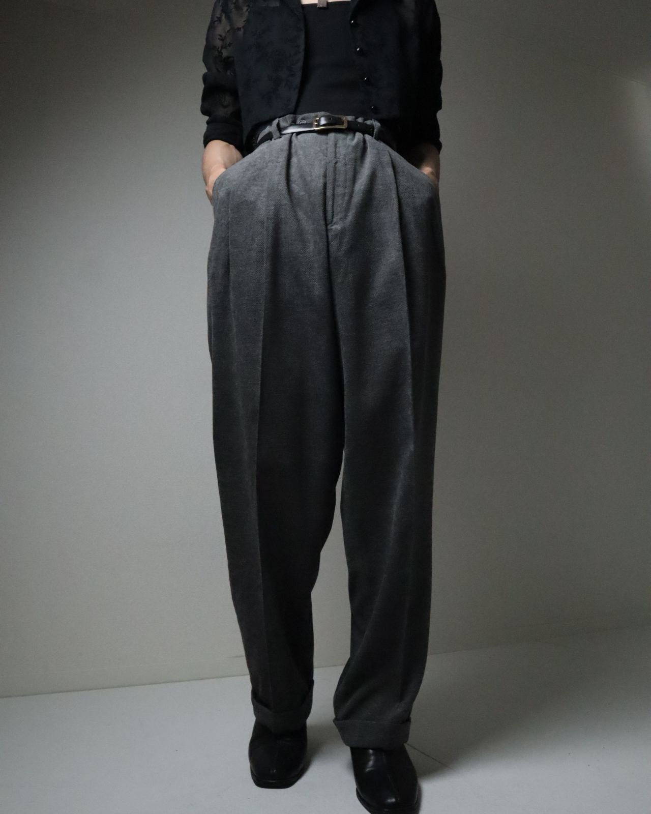 90s EURO イタリア製 2タック 斜め コーデュロイパンツ W34 グレー 1990s EURO vintage Italy made 2tuck wide corduroy pants gray