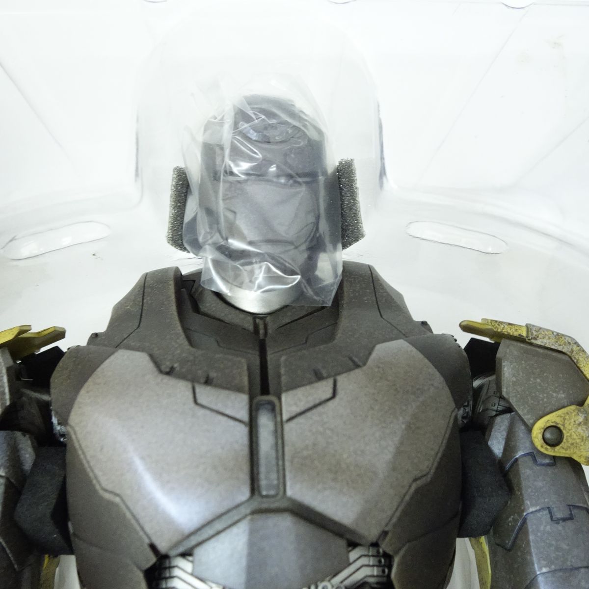 TT　ムービー・マスターピース アイアンマン3 マーク25 ストライカー Amazon.com: Hot Toys Iron Man 3 Movie Masterpiece Striker