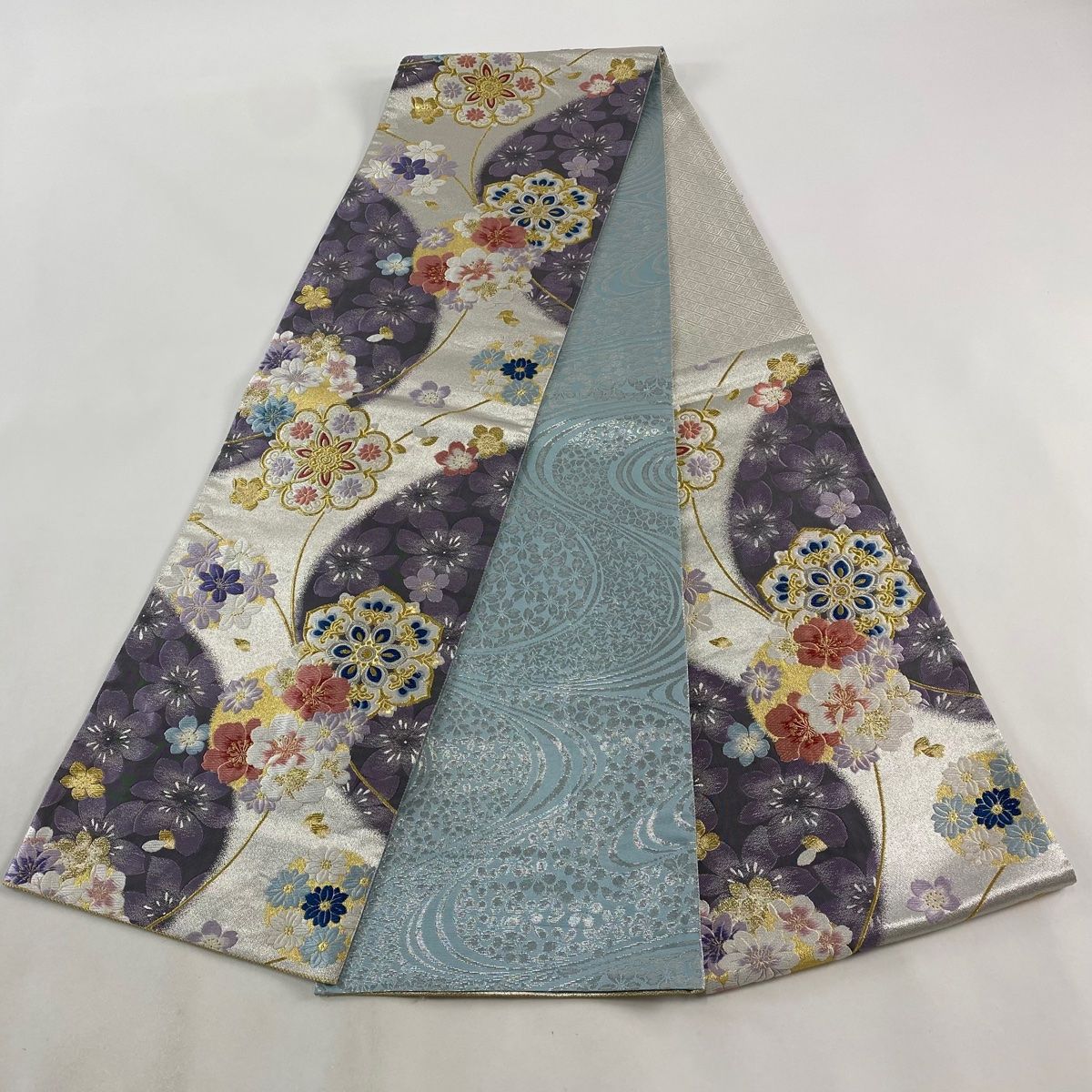 袋帯 丸華文 銀箔 白銀 六通 お仕立て込み 袋帯 美品 秀品 華文 桜 金銀糸 箔 銀色 六通 正絹 【中古
