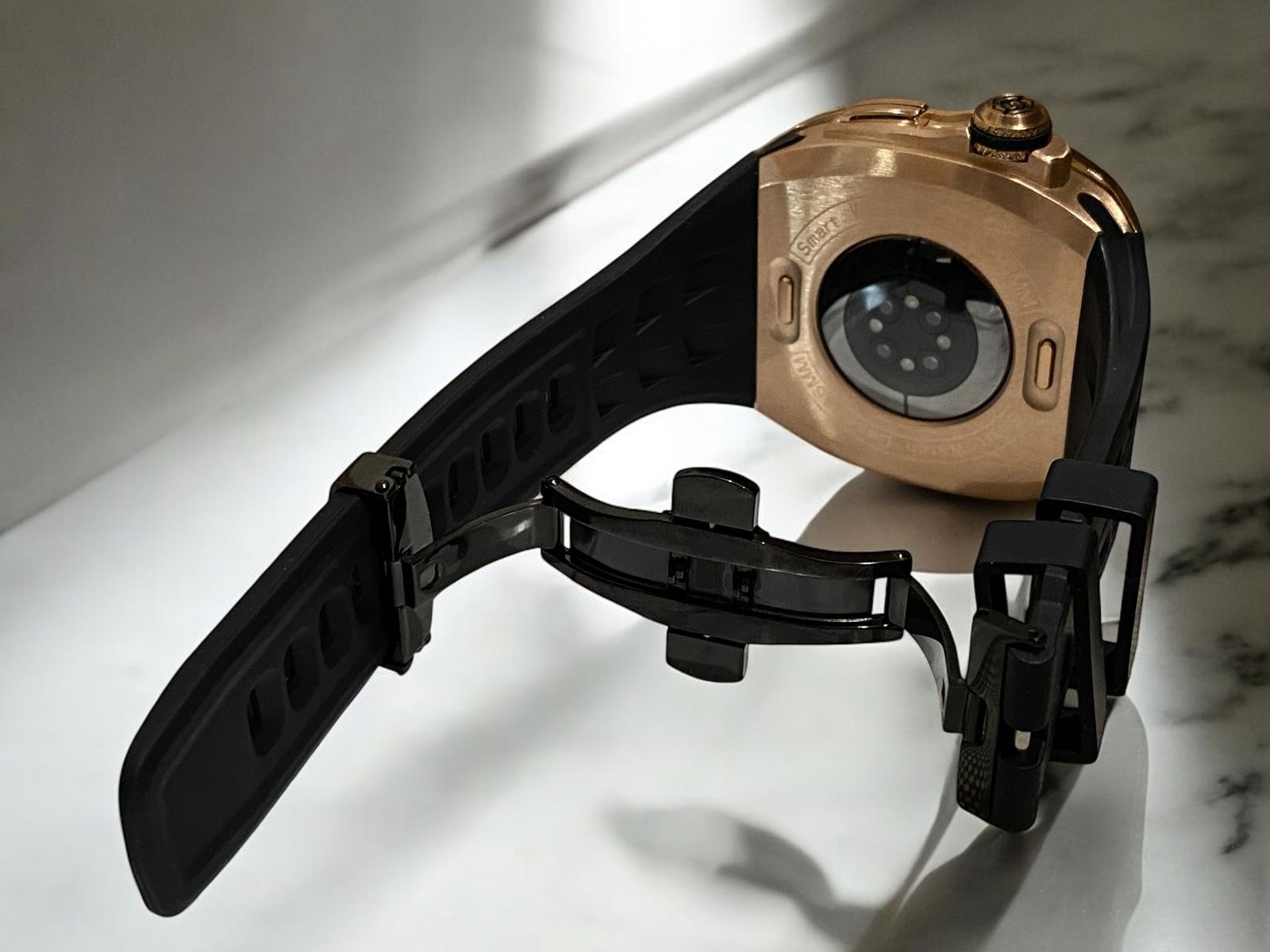 タイトル アップルウォッチカバーケースApple Watchラバーバンドベルト メタル 24