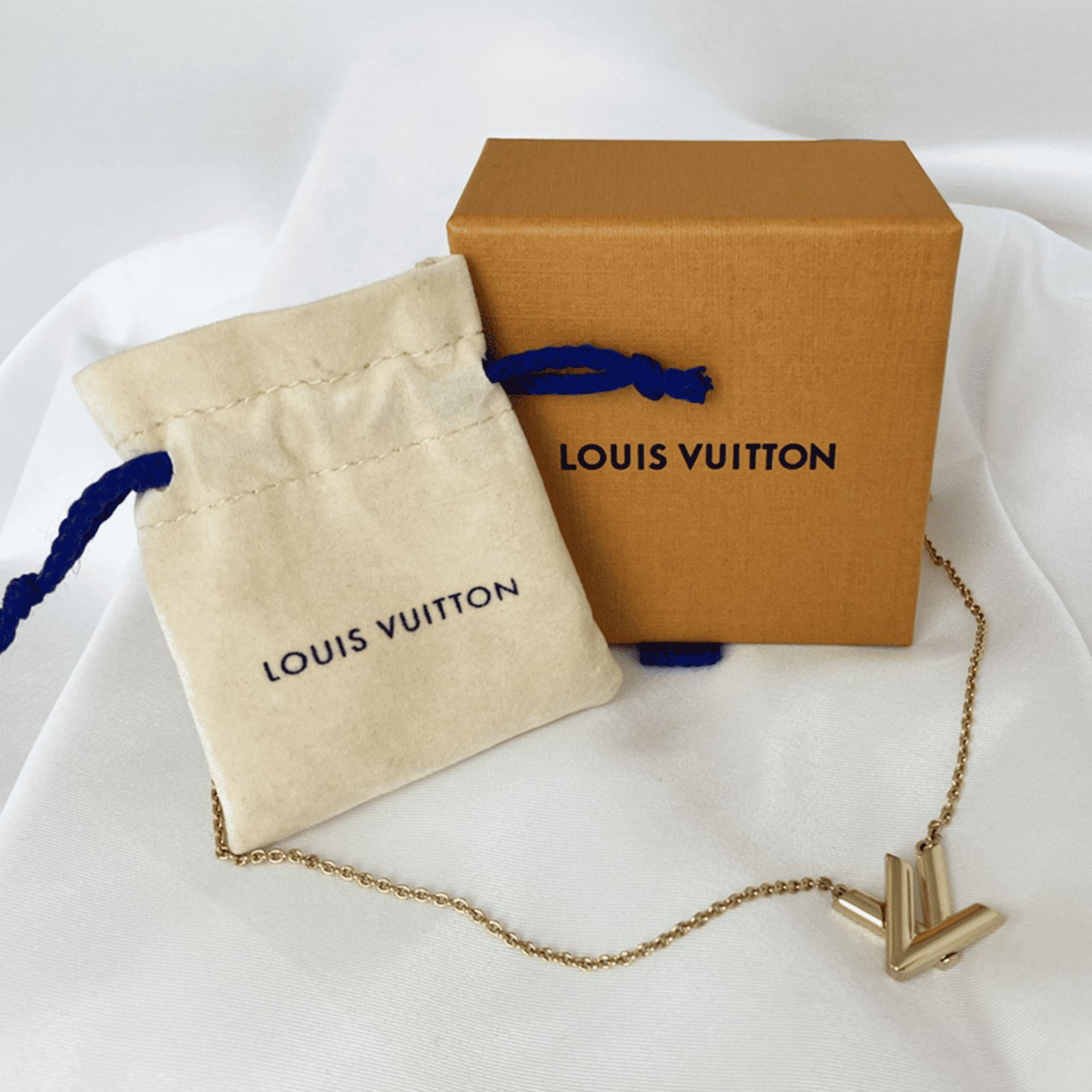 LOUIS VUITTON ルイヴィトン ネックレス レディース M01729 LVロゴ