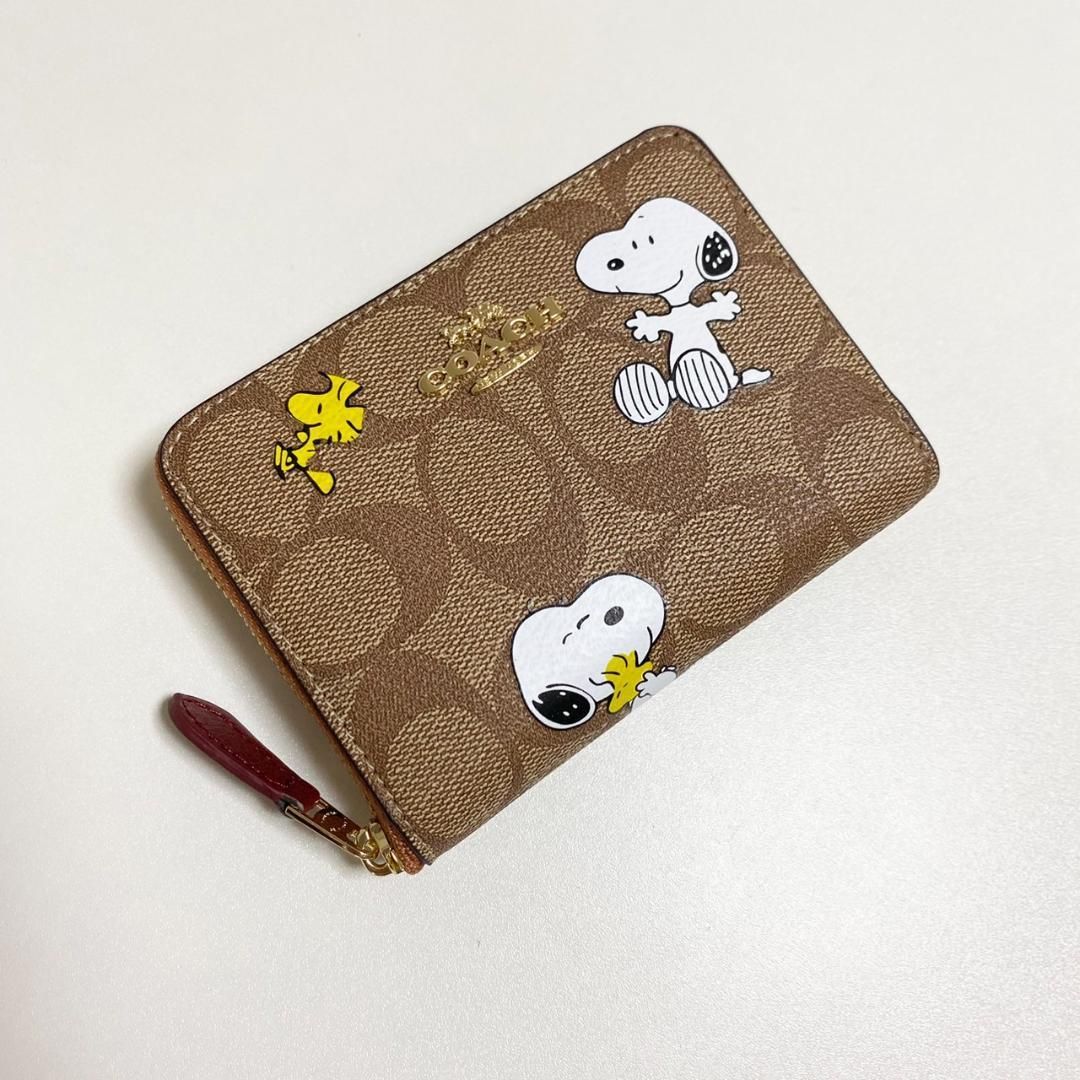 新品/未使用品　COACH 二つ折り ミニ財布 スヌーピー ウッドストック