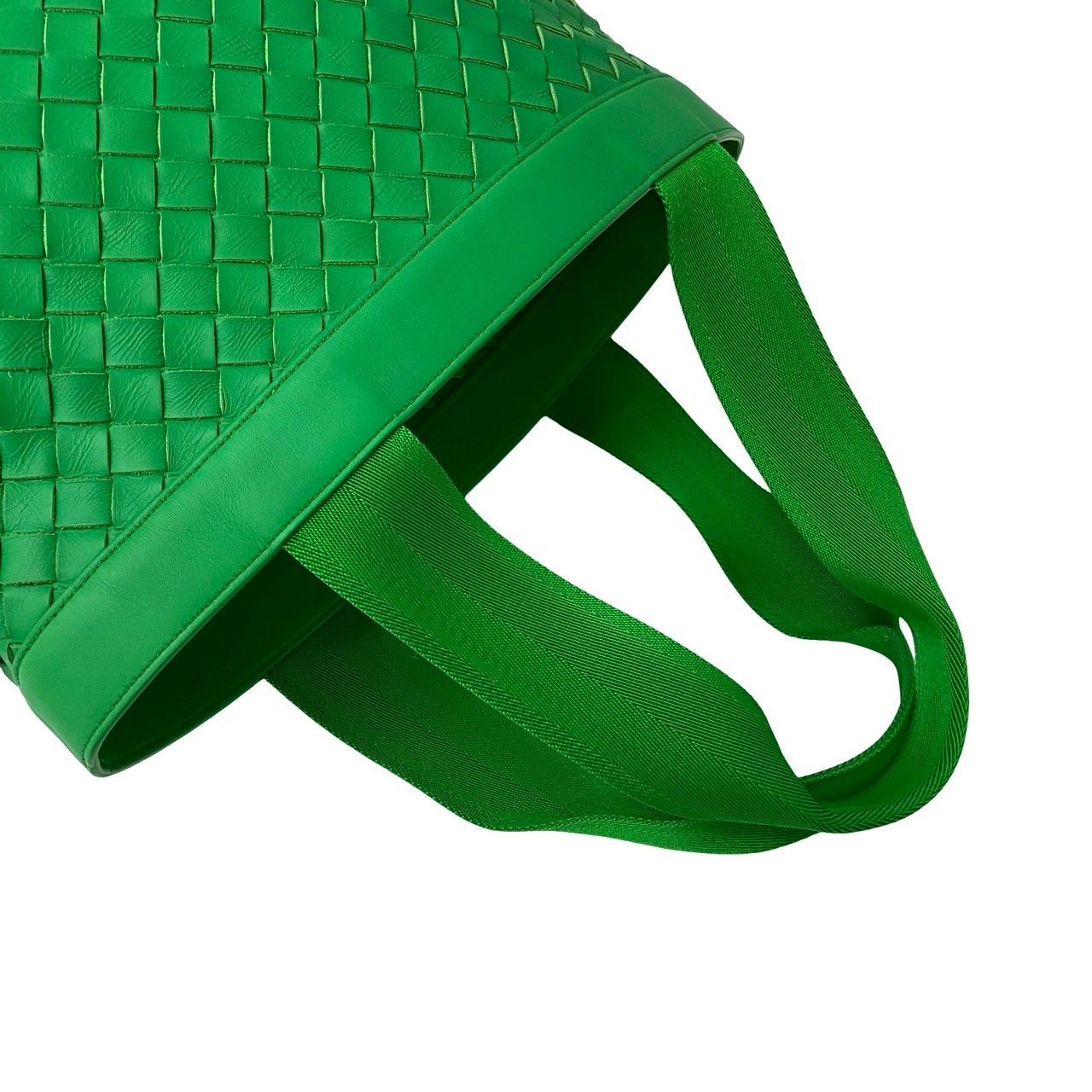 極美品 ~~ BOTTEGA VENETA グリーン レザートートバッグ 極 美品 袋付 BOTTEGA VENETA ボッテガヴェネタ ザ アルコトート