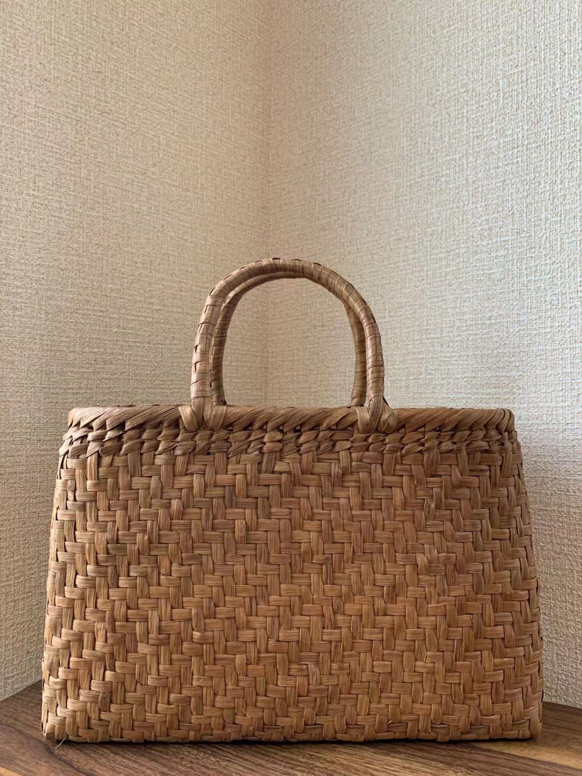 1点のみ！ロシア　白樺作家　イリーナ　ワンハンドルつきのかご　入荷は今後無し 1点のみ！ロシア 白樺作家 イリーナ ワンハンドルつきのかご 入荷は