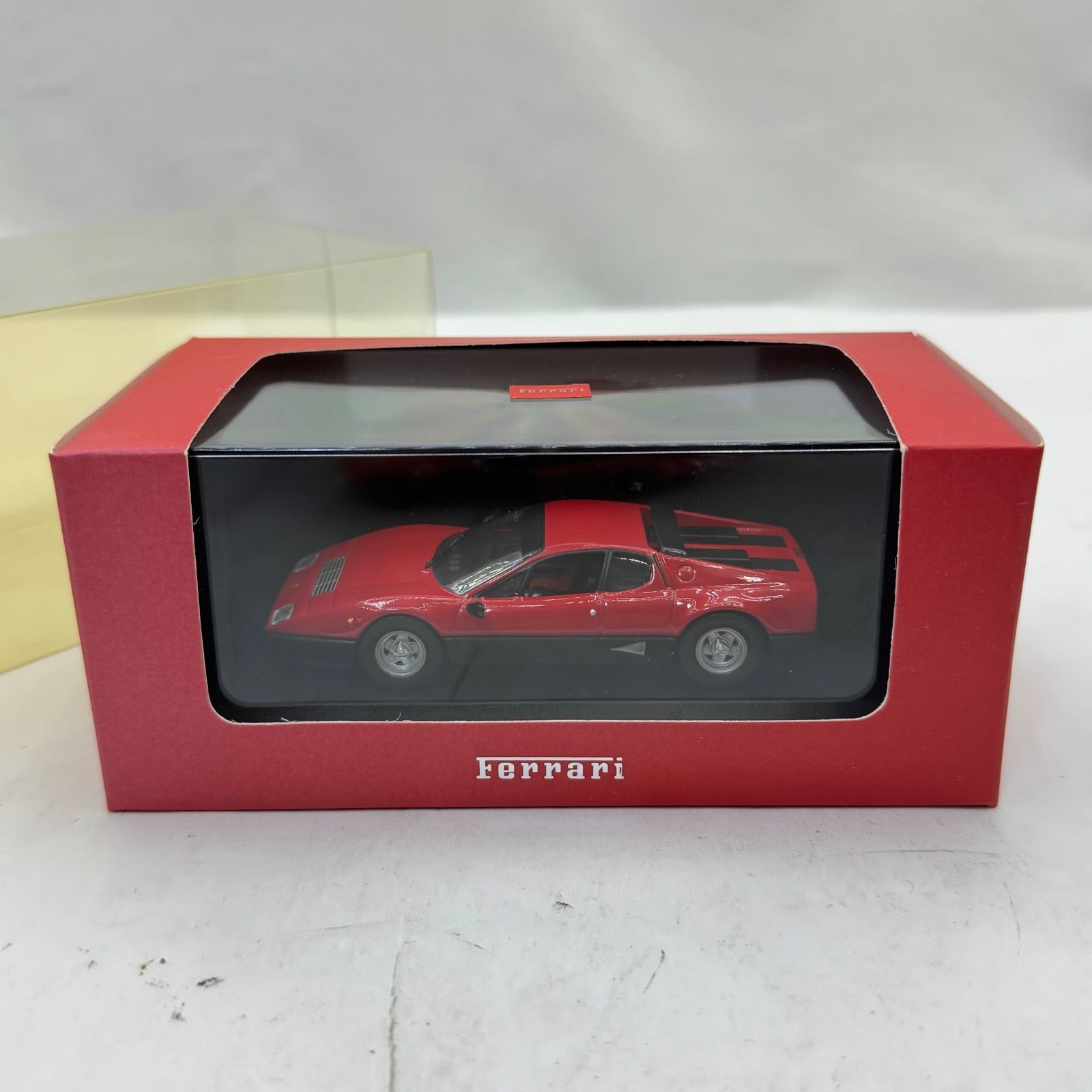 フェラーリエンッオ、ホワイト499台、ブラック1299、限定品、1/43