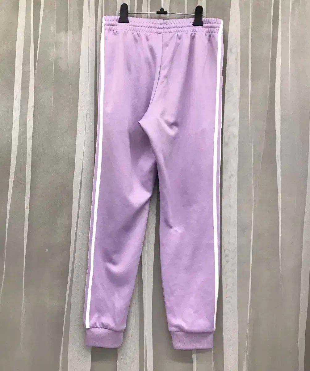 もちもち様 adidas(アディダス) トレーナー ジョガー パンツ ( XL サイズ 29