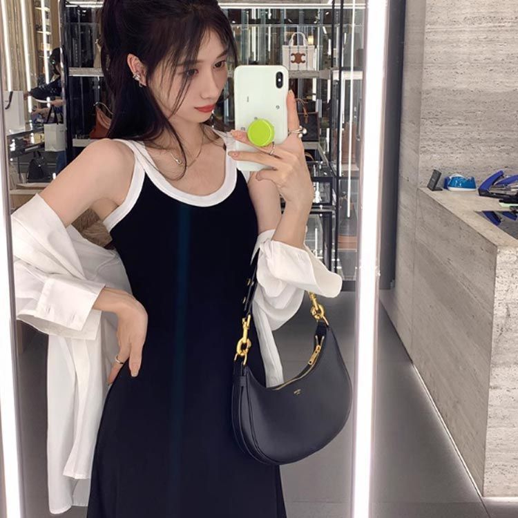 アシンメトリーデニムワンピース+カップ付きバッククロスキャミソール(2SET) SET]アシンメトリーデニムワンピース+カップ付きバッククロス