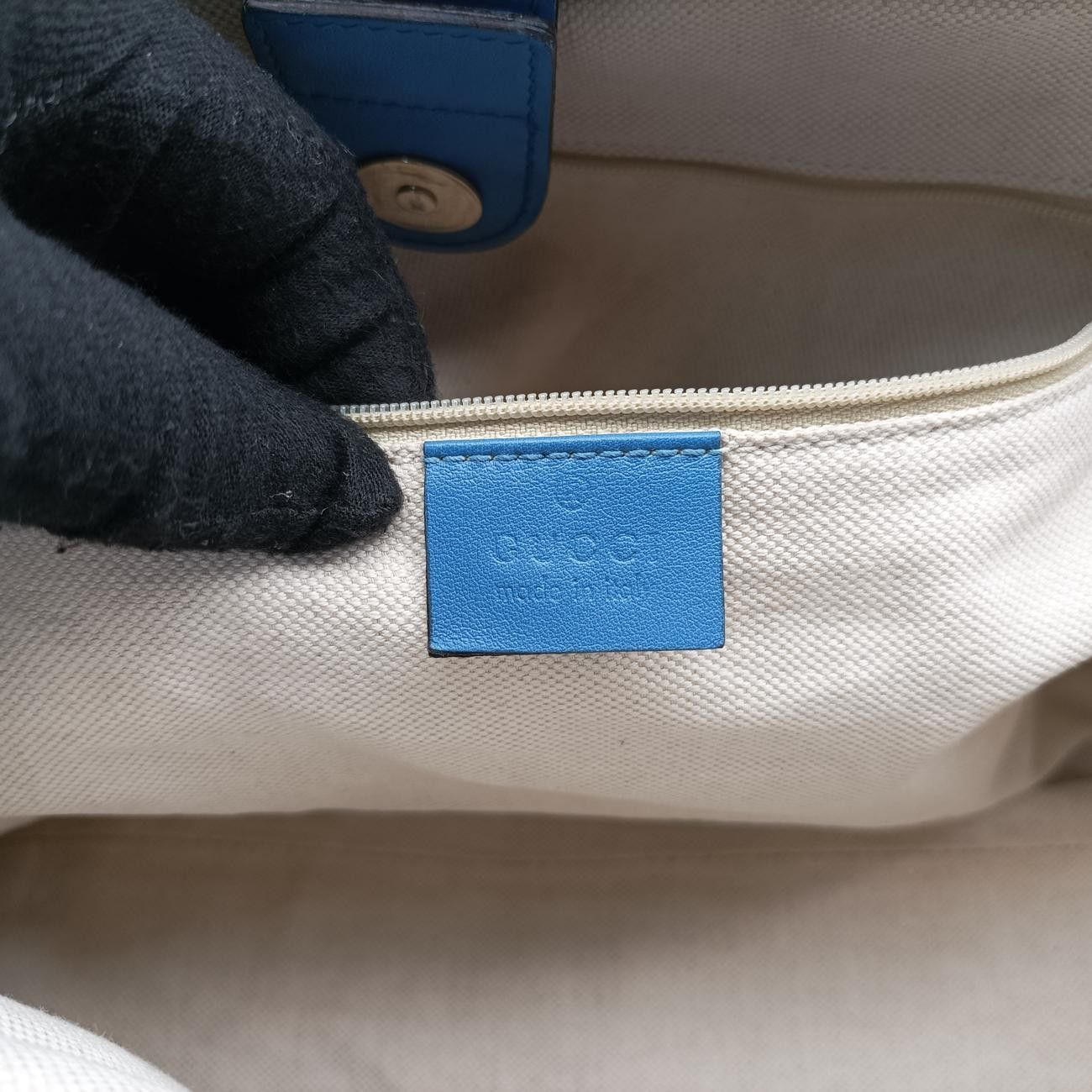 グッチGucciスーキーブルーレザー211944G8895163