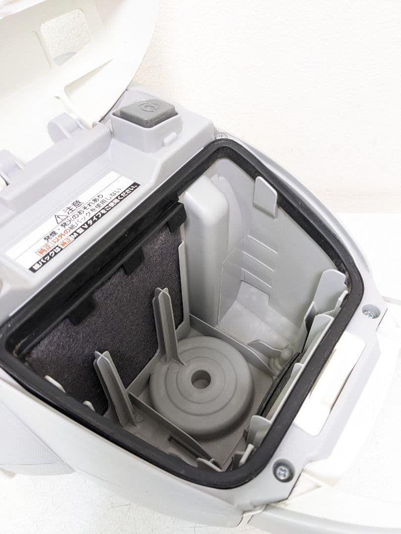 紙パック式掃除機