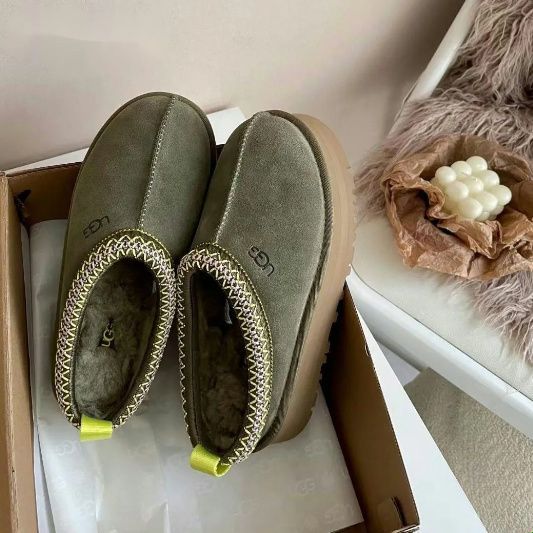 UGG アグ サンダル タズ Tazz Mustard Seed 23cm - ブーツ