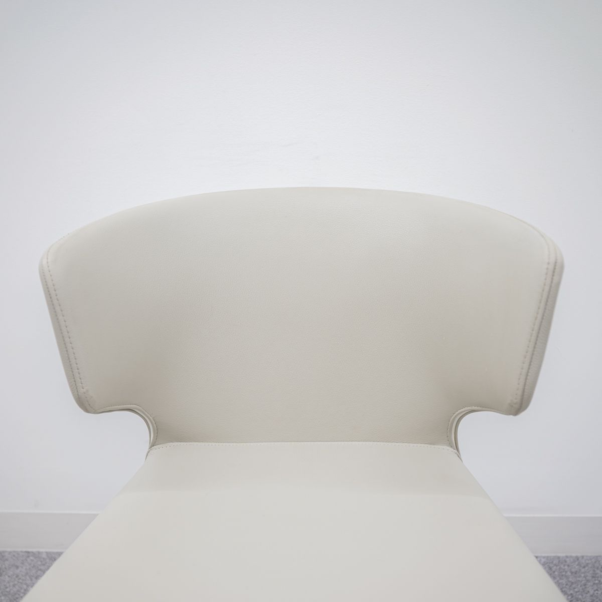 中古品】Cassina カッシーナ 367 HOLA オラ アームチェア 中古品】Cassina カッシーナ 367 HOLA オラ アームチェア