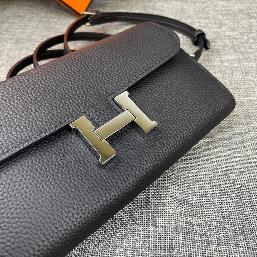 希少】HERMES (エルメス) □ コンスタンス トゥー ゴー 財布 - メルカリ