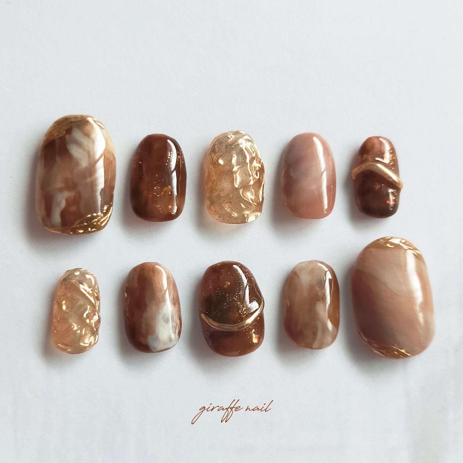 秋ネイル　ニュアンスネイル カフェオレ カフェラテ ネイルチップ ハンドメイド 54 ネイルチップ カフェオレネイル カフェラテネイル 淡色