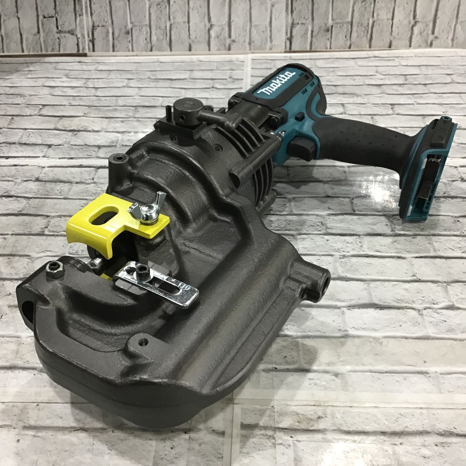 Makita AC461XLH エアコンプレッサー 11L（マキタ エア