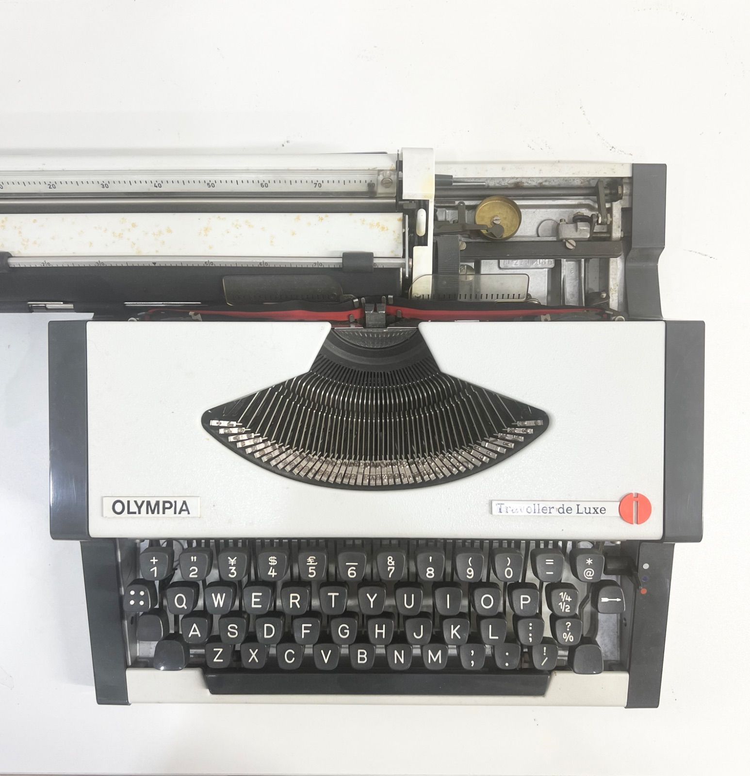 Olympia Traveller de Luxe タイプライター 西ドイツ製 ケース