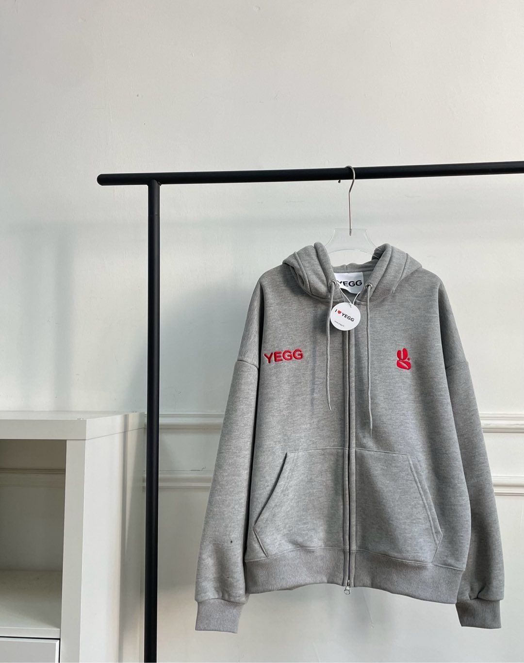 上下セット】新品 韓国 YEGG イェグ Wing hoodie トップス 上下セット】新品 韓国 YEGG イェグ Wing hoodie トップス