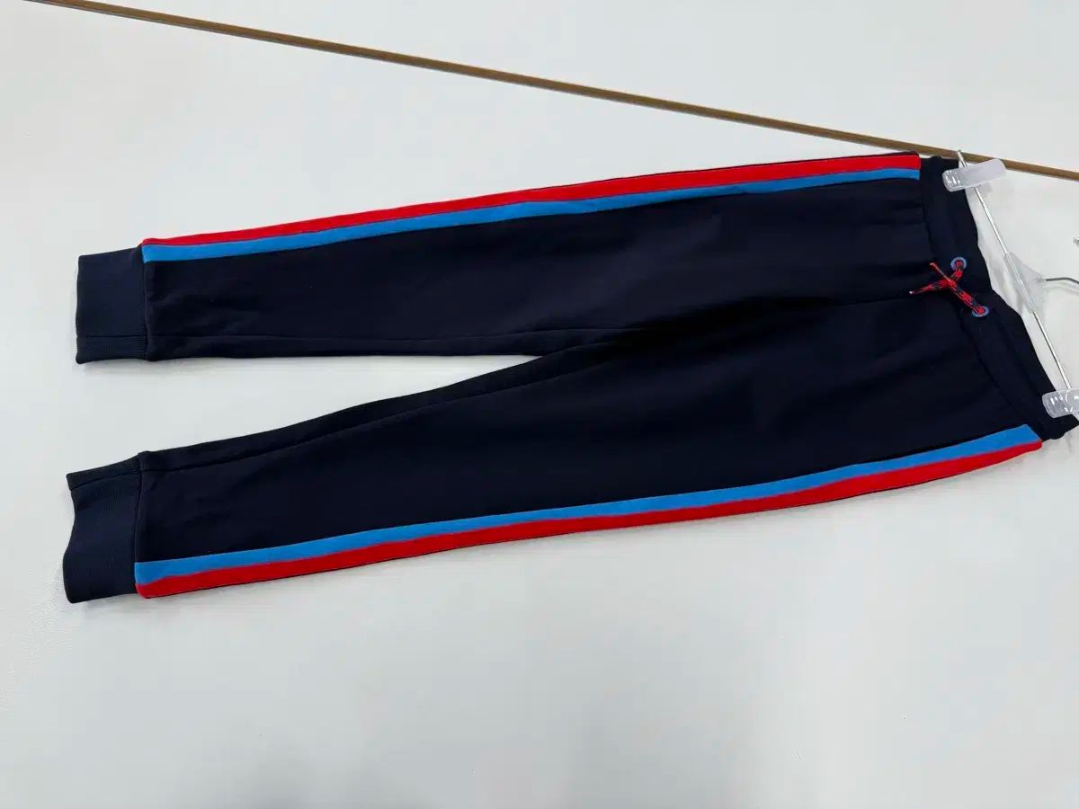 MARCJACOBS マークジェイコブス 8 トレーニング ズボン キッズ