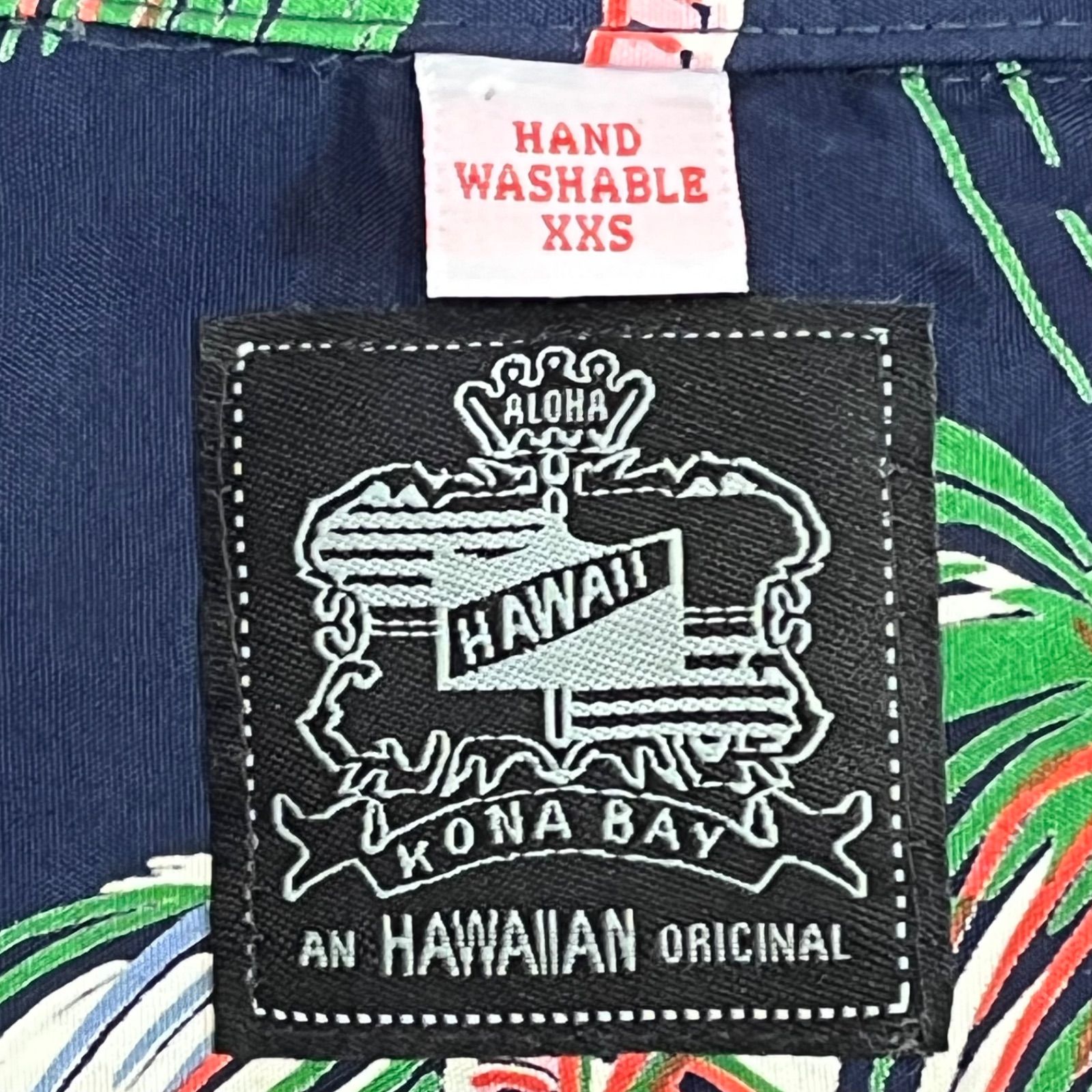 小さいサイズ (^w^)b KONA BAY HAWAII コナベイハワイ シャツ 柄シャツ アロハシャツ 開襟シャツ アメカジ 襟付き 胸ポケット フロントボタン 羽織り 半袖 レーヨン100% 紺系 メンズ サイズXXS