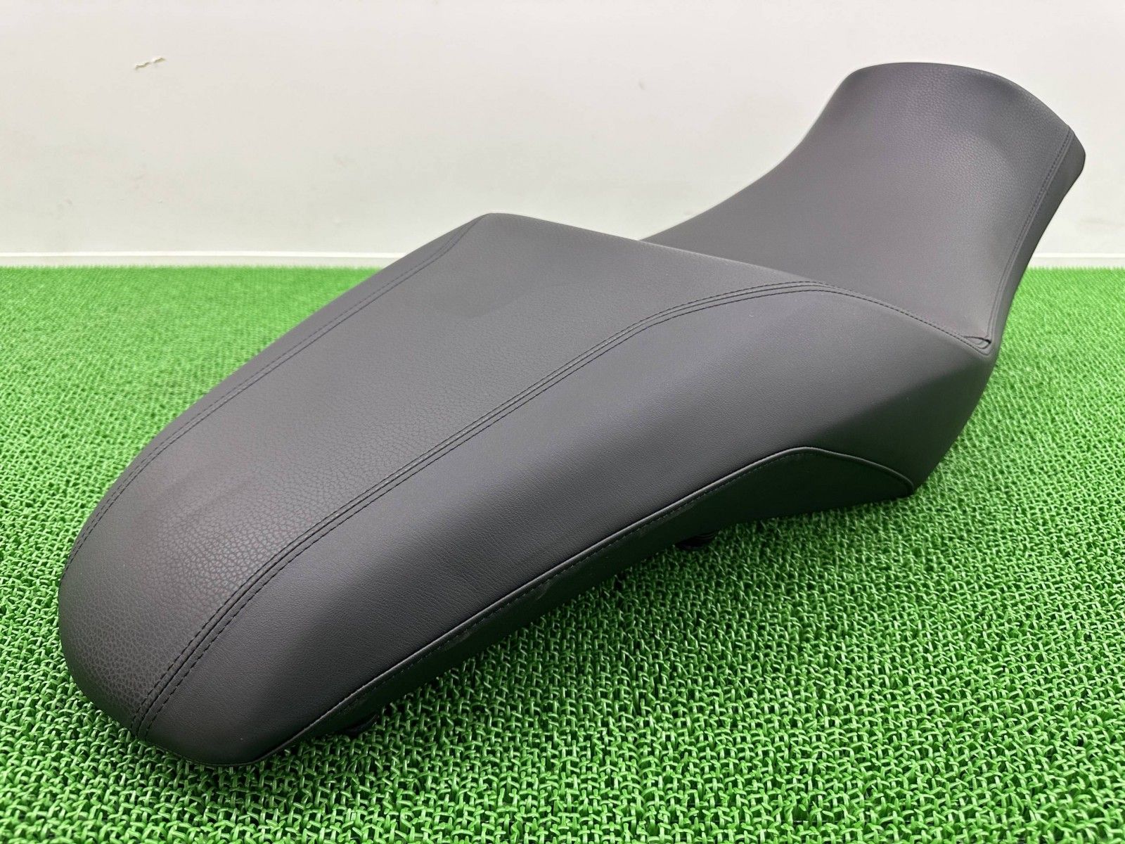 K1600B シート 5253 8566605 BMW 純正 バイク 部品 52538566605 上品 ハイクオリティ 破れ無し 品薄 車検 Genuine Jw