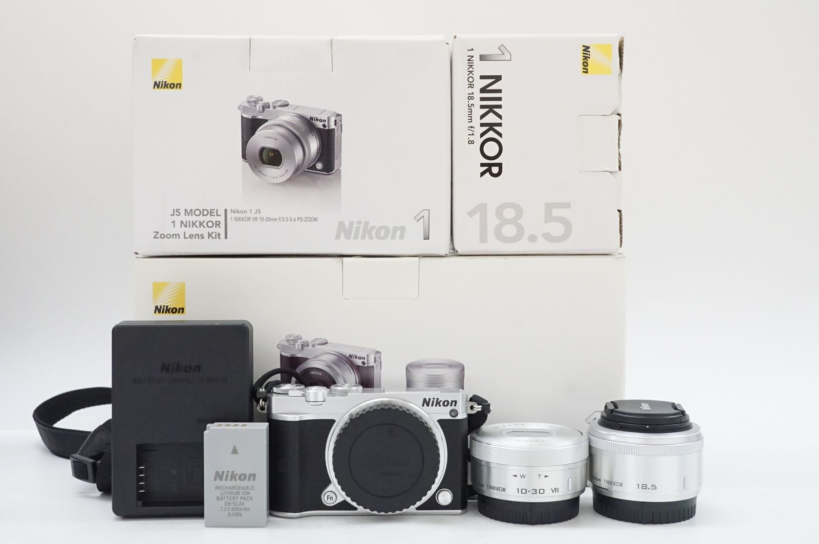 C131328)Nikon 1 j5ミラーレス一眼カメラ ダブルレンズキット