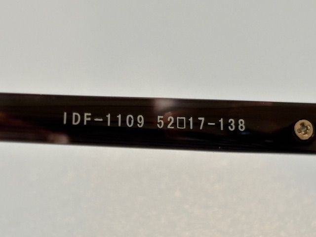 個性 アイウェア