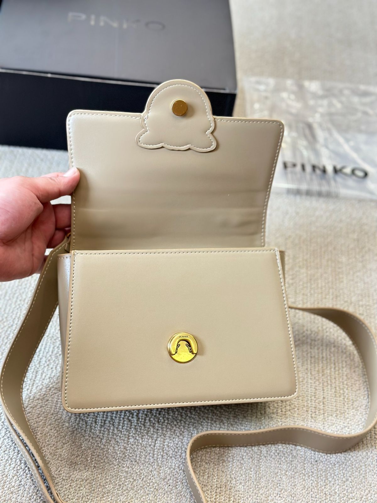 PINKO ハンドバッグ