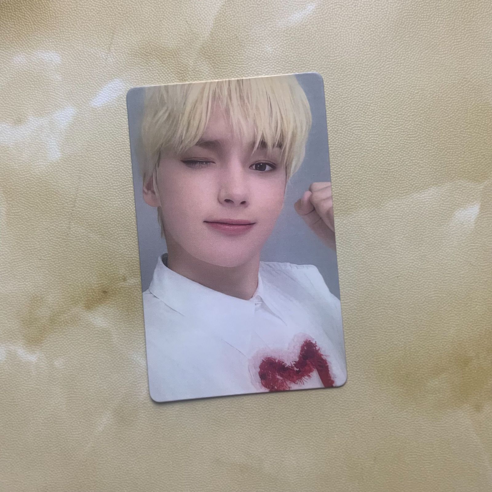 TXT テヒョン トレカ lazada ラザダ 特典 ラキドロ ラッキードロー TXT