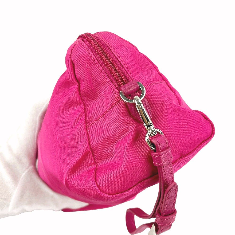 ストラップ付き