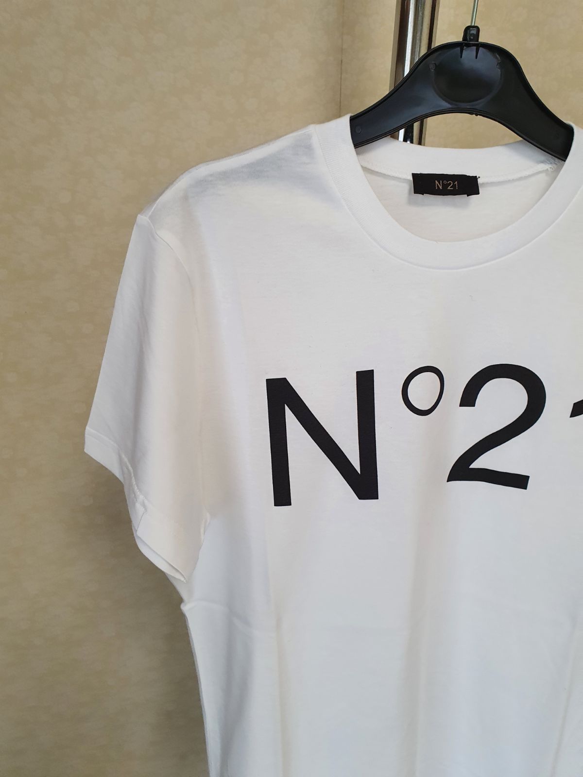 新品・未使用】N°21 numero ventuno KIDSロゴTシャツ白 N21173N0153