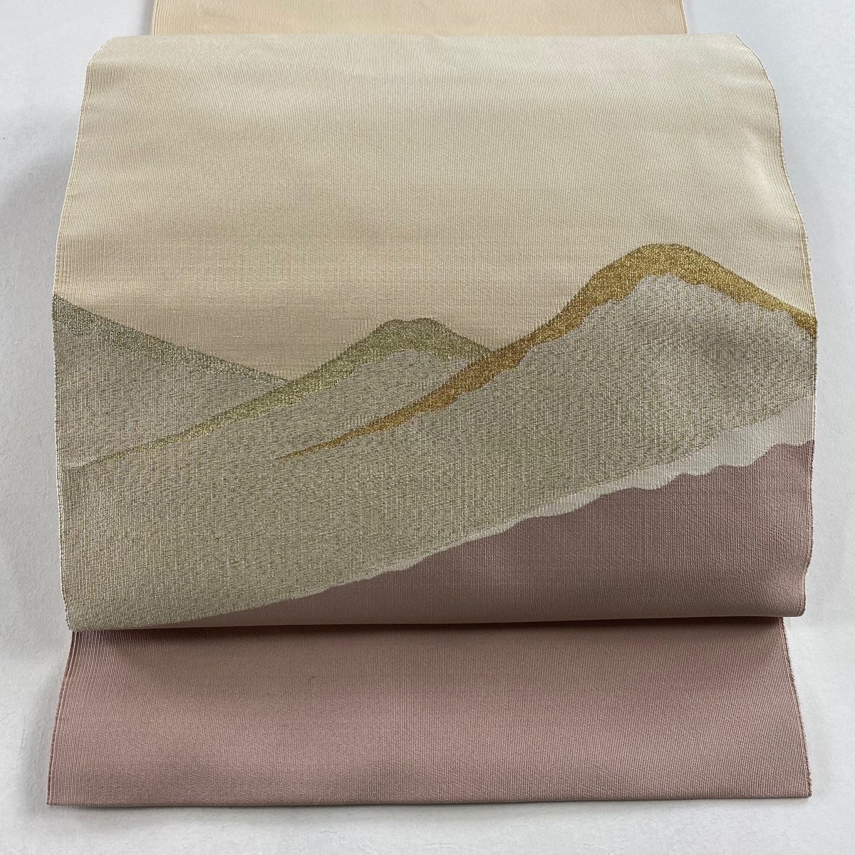 名古屋帯 秀品 八寸名古屋帯 松葉仕立て 山並み 金糸 ベージュ 正絹