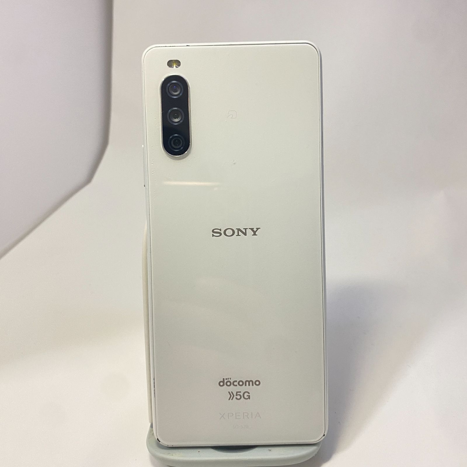 Xperia 10 III SO-52B　ホワイト 128GB   ドコモ　充電できない　A43