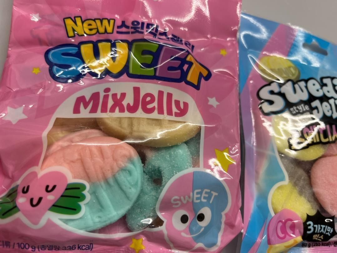 味比べ】スウェーデンキャンディグミ2種 80g/100g - メルカリ