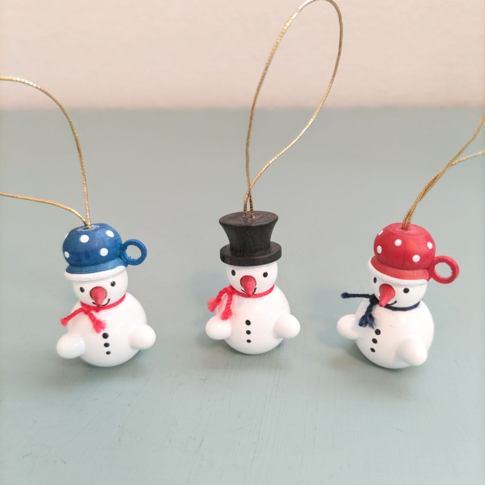 カップ帽とシルクハットスノーマン オーナメント ドイツ木工芸品 ドイツ雑貨 クリスマスツリー飾り 木製人形 木製雑貨 木製インテリア 雪だるま -  POLKA - メルカリ