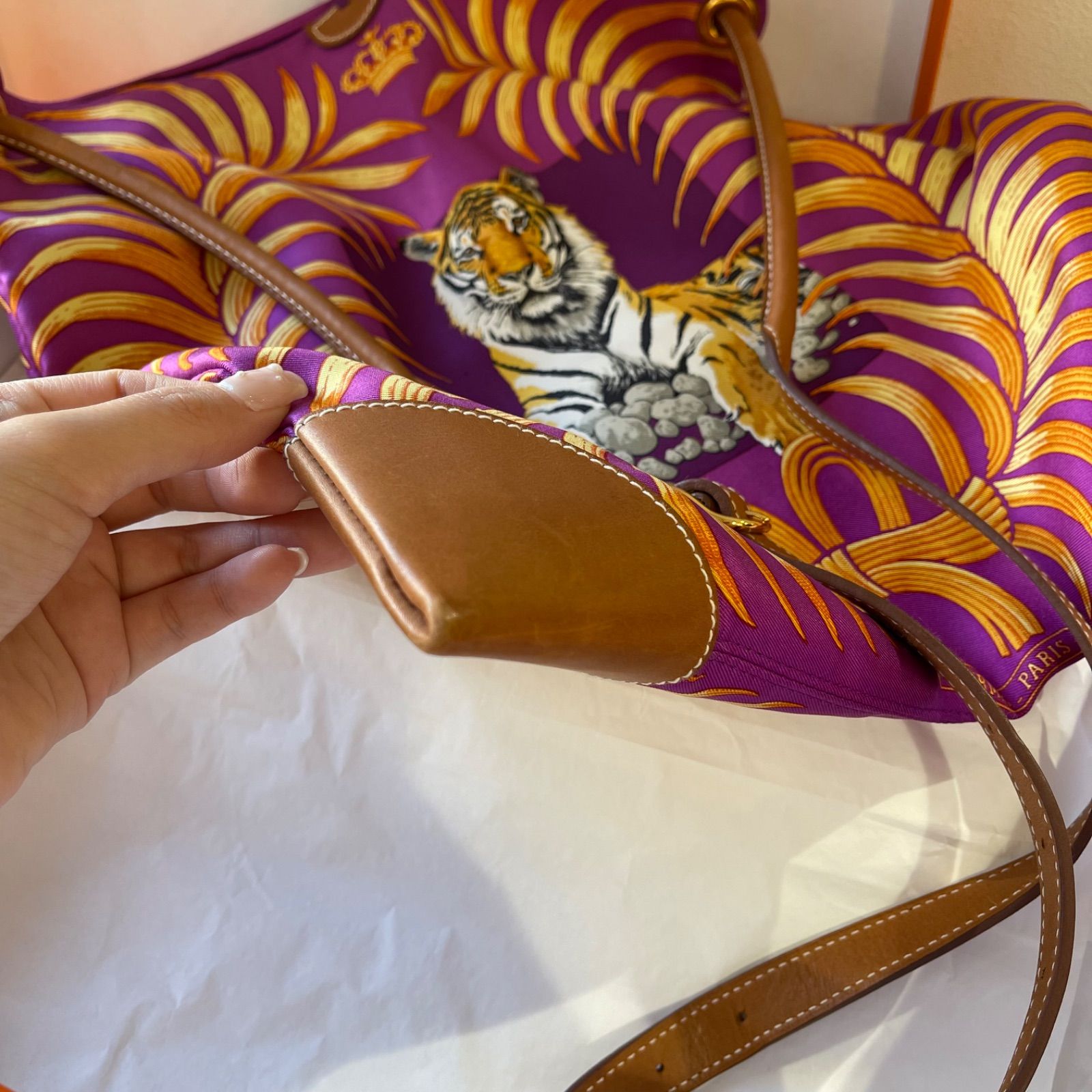 美品】HERMES エルメス シルキーシティPM 王者の虎 TIGRE ROYAL シルク 
