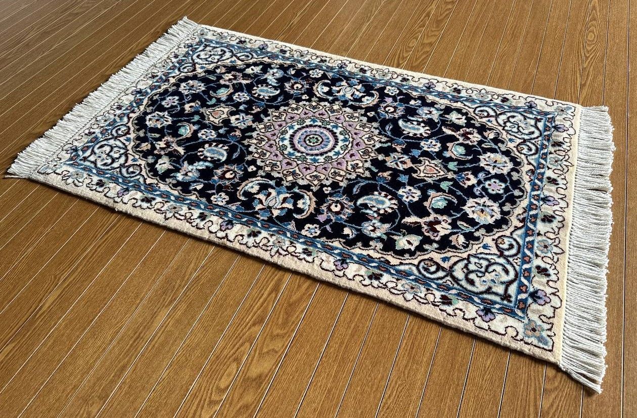 88×58】イラン直輸入ナイン産ペルシャ絨毯・カーペット・ラグ・マット