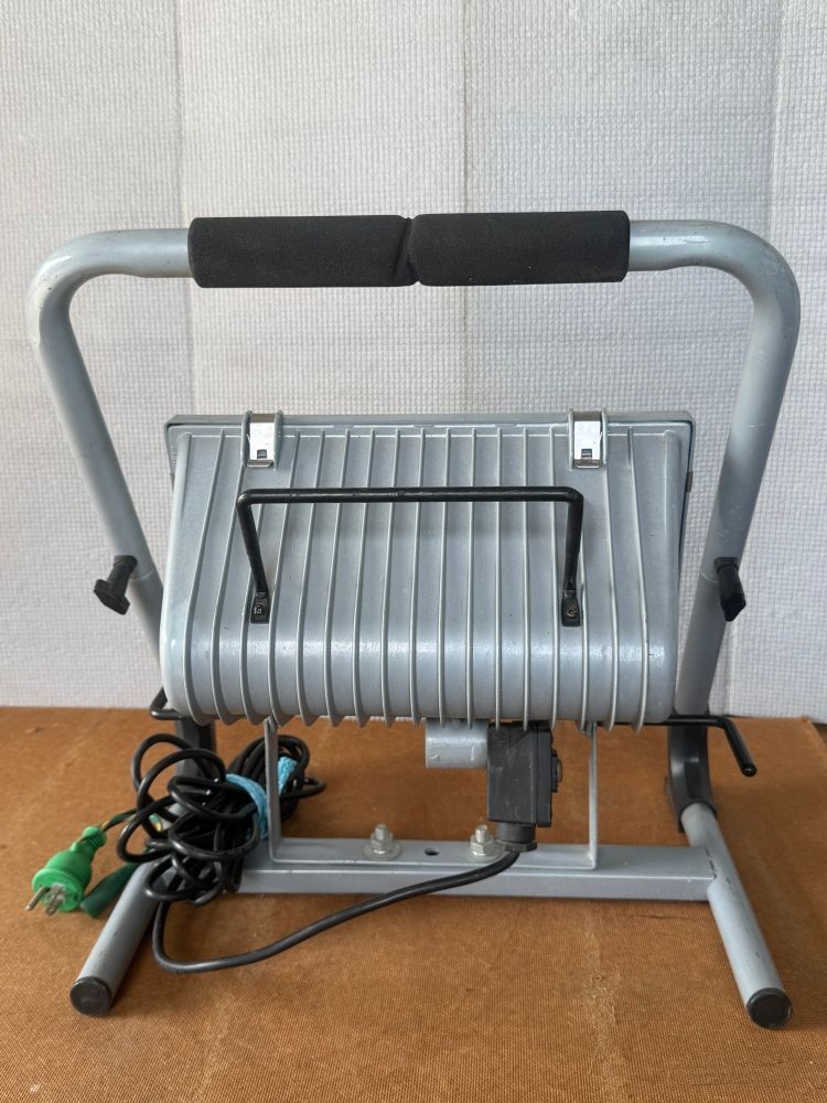 ◆◆◆お 配送不可◆◆◆投光器 日動工業株式会社 フロスター65S FLS-65S 床スタンド式 蛍光灯ライト 品 HRDEVELOPMENT_JP