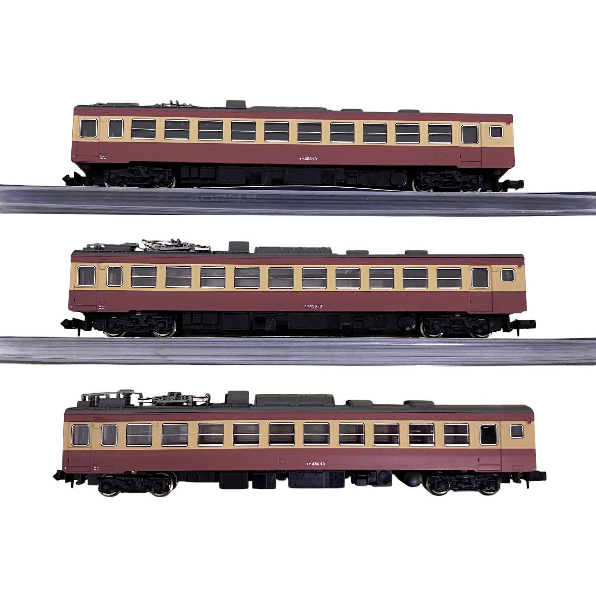 4025