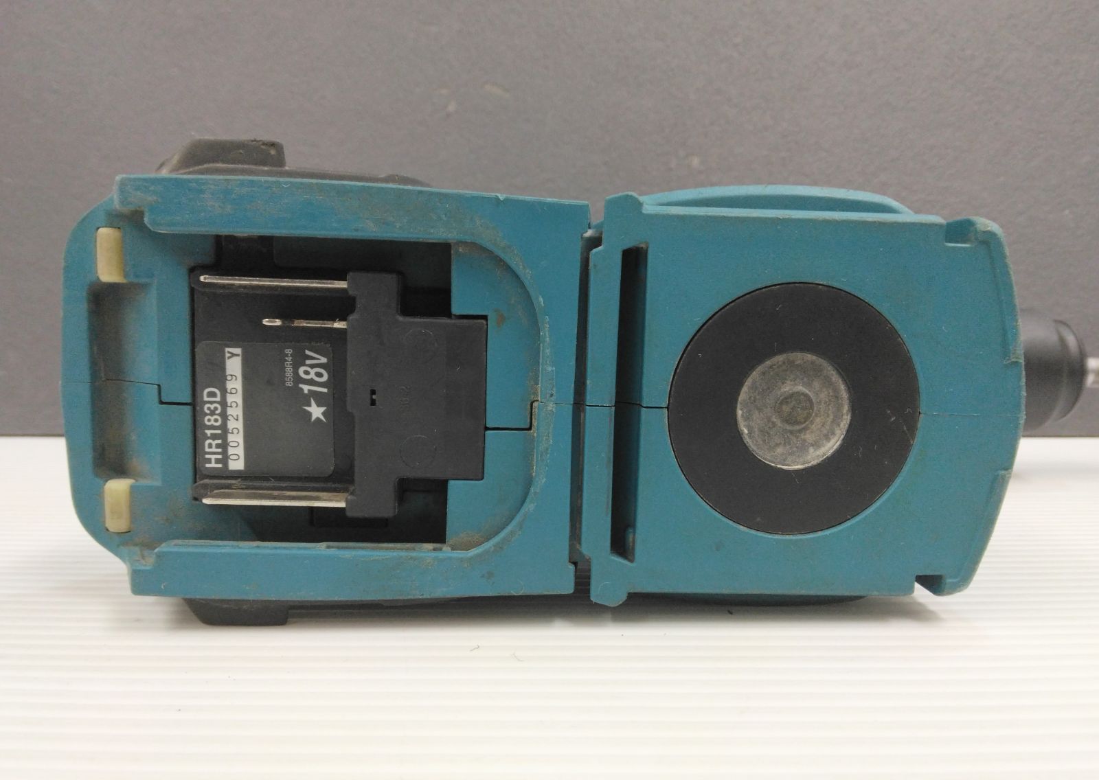 ビットが抜けない makita