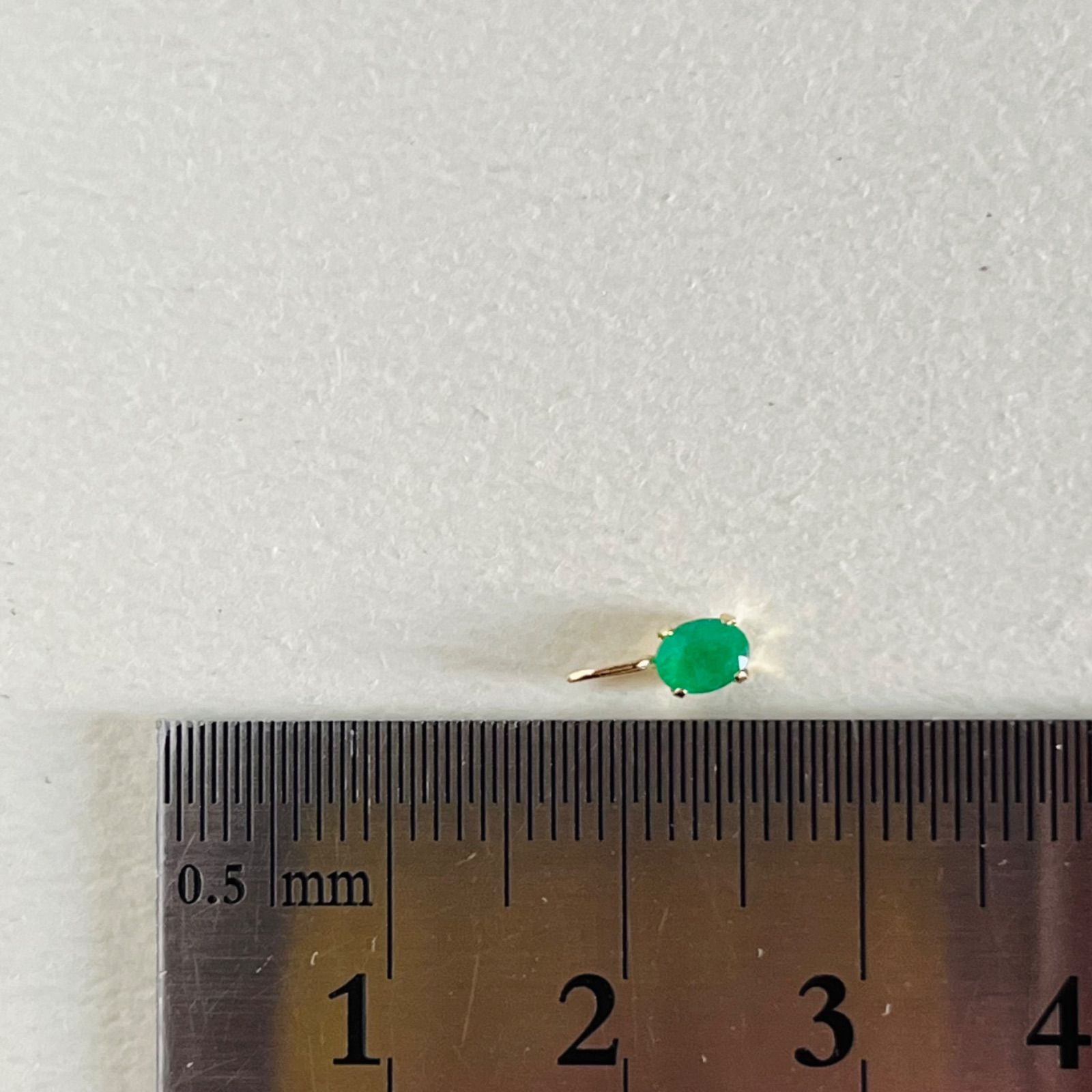 K18 天然石エメラルド ペンダントトップ　18金イエローゴールド　oval K18 天然石エメラルド ペンダントトップ オーバル 18金イエロー