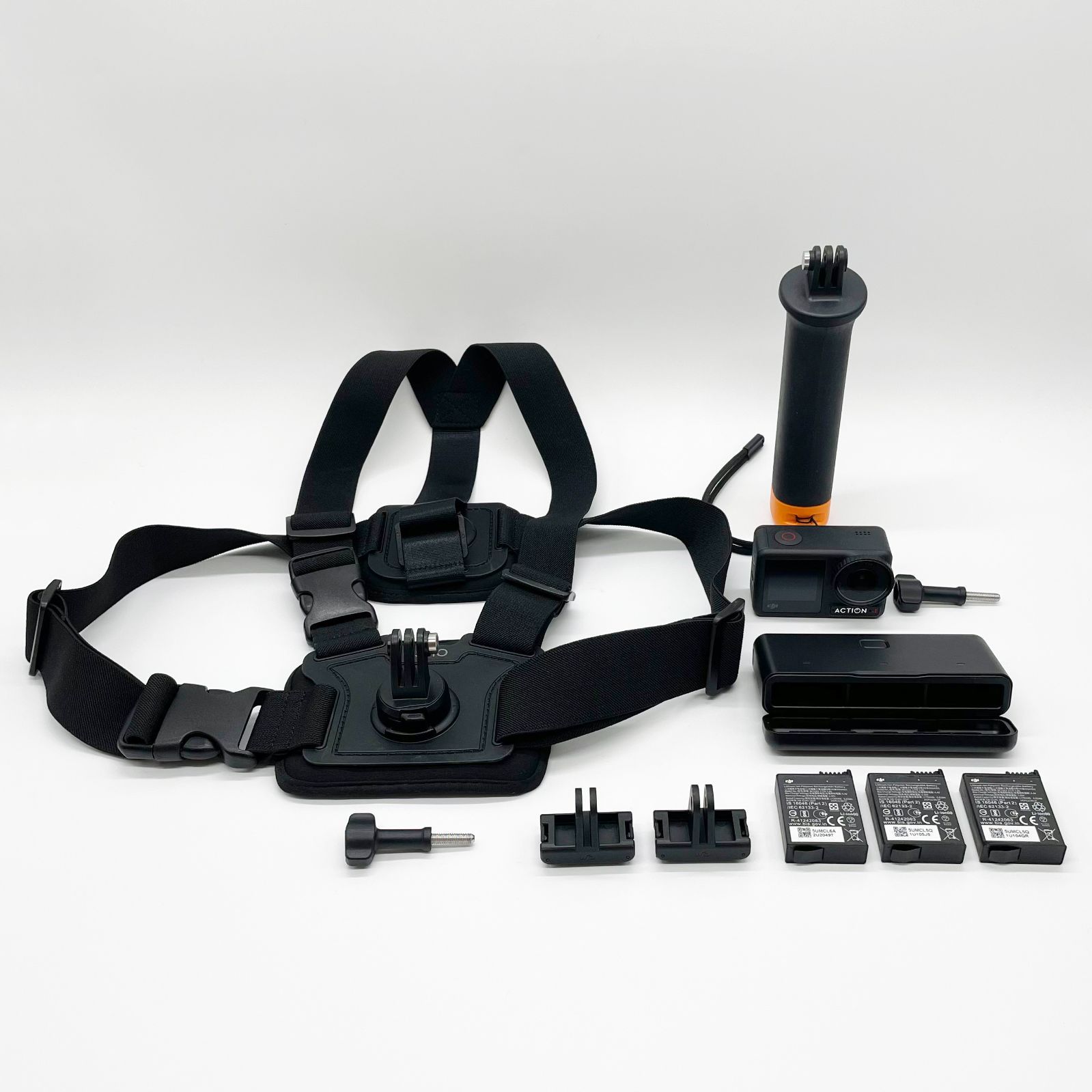 □ほぼ新品 DJIジャパン Osmo Action 4 Adventure Combo CA2040
