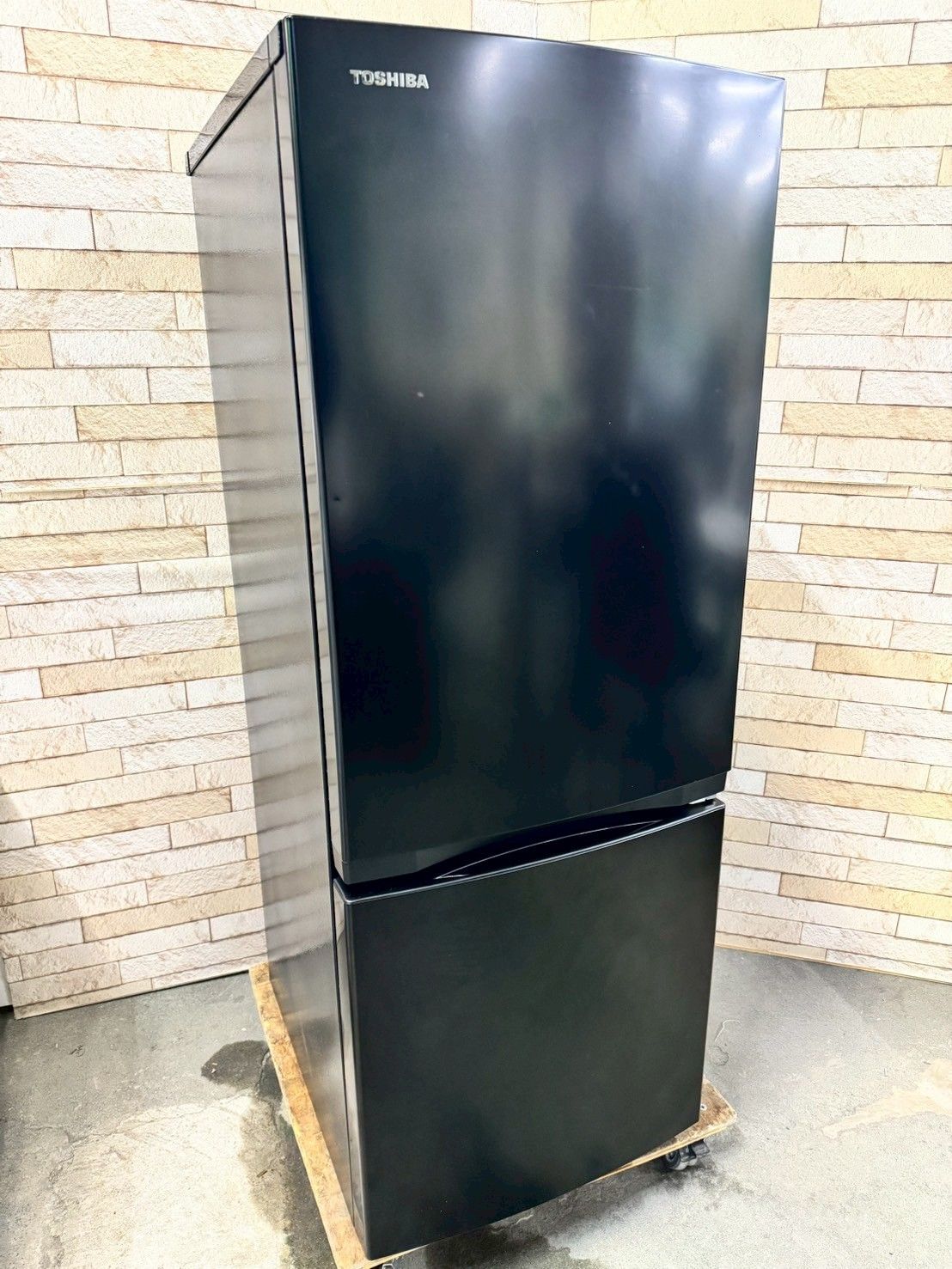 大阪送料無料☆3か月保障付き☆冷蔵庫☆東芝☆2ドア☆2023年☆GR-U15BS