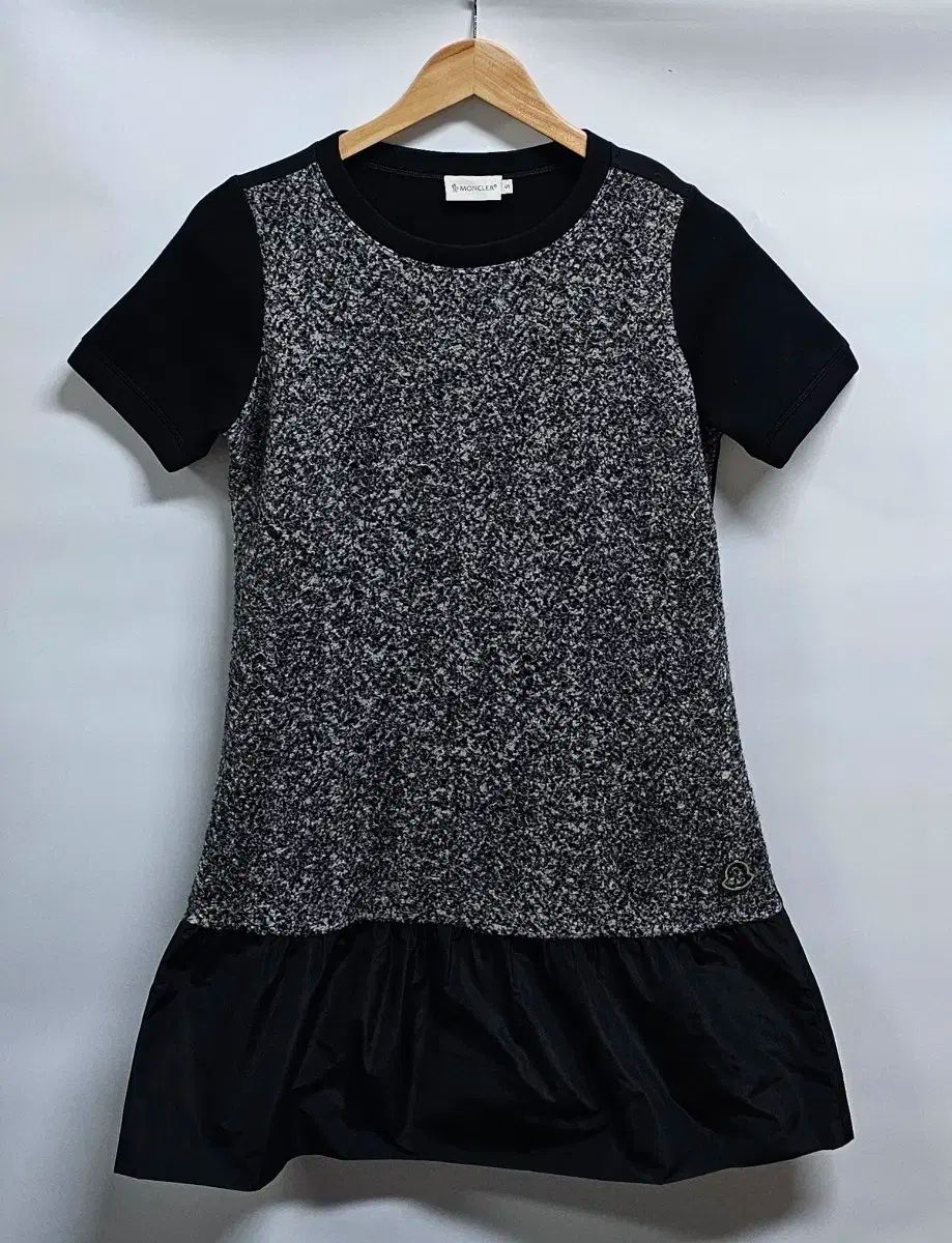 モンクレール ワンピース S 正規品 ハングルタグ
