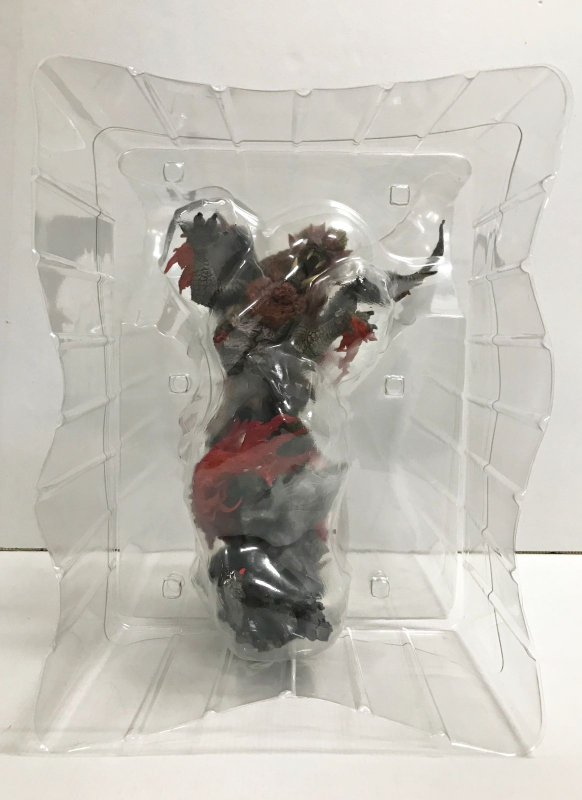29.【開封】炎王龍 テオ・テスカトル 復刻版 カプコンフィギュア
