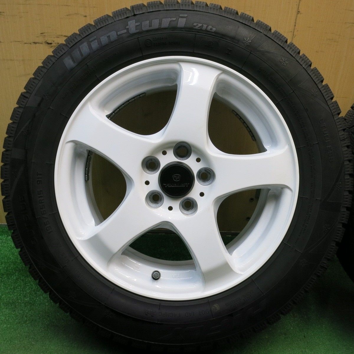 ぺこ 195/65R15 バリ溝スタッドレス トヨタ車 バリ溝 195/65R15